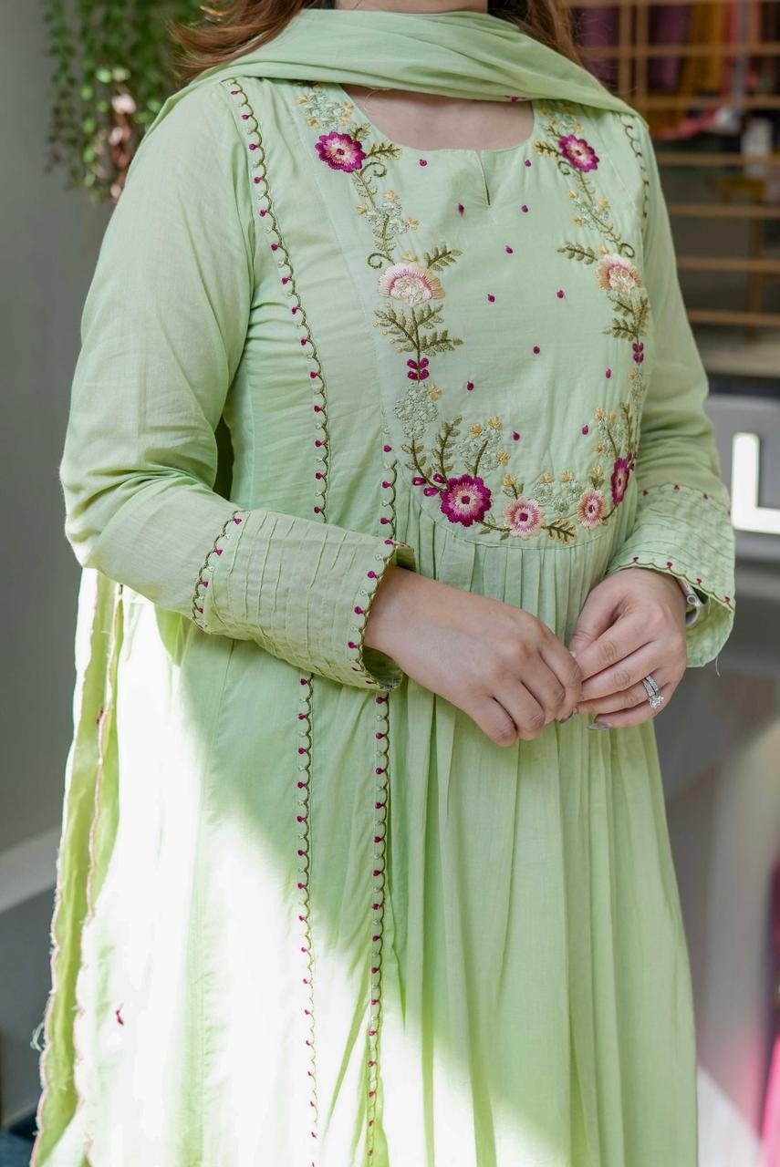 Blush Pink Embroidered Ethnic Kurta Set with Dupatta