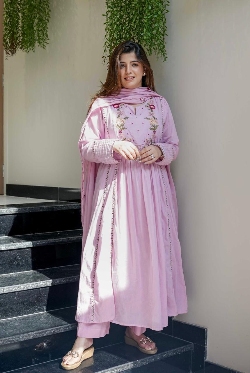Blush Pink Embroidered Ethnic Kurta Set with Dupatta