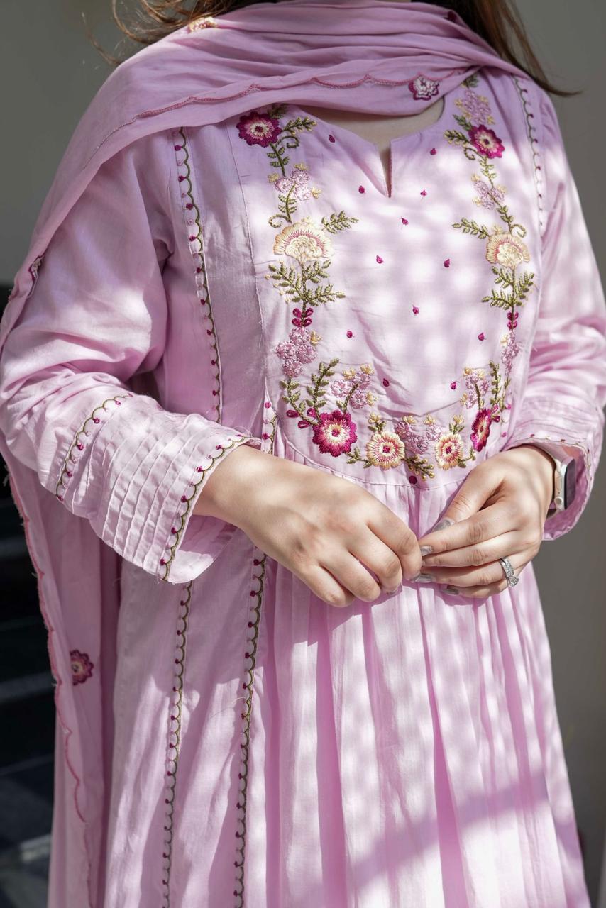 Blush Pink Embroidered Ethnic Kurta Set with Dupatta