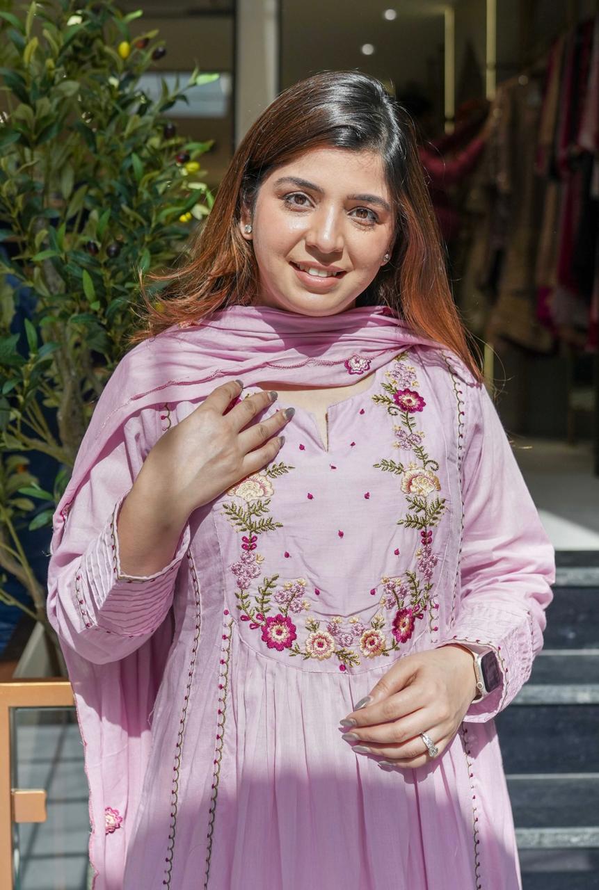 Blush Pink Embroidered Ethnic Kurta Set with Dupatta