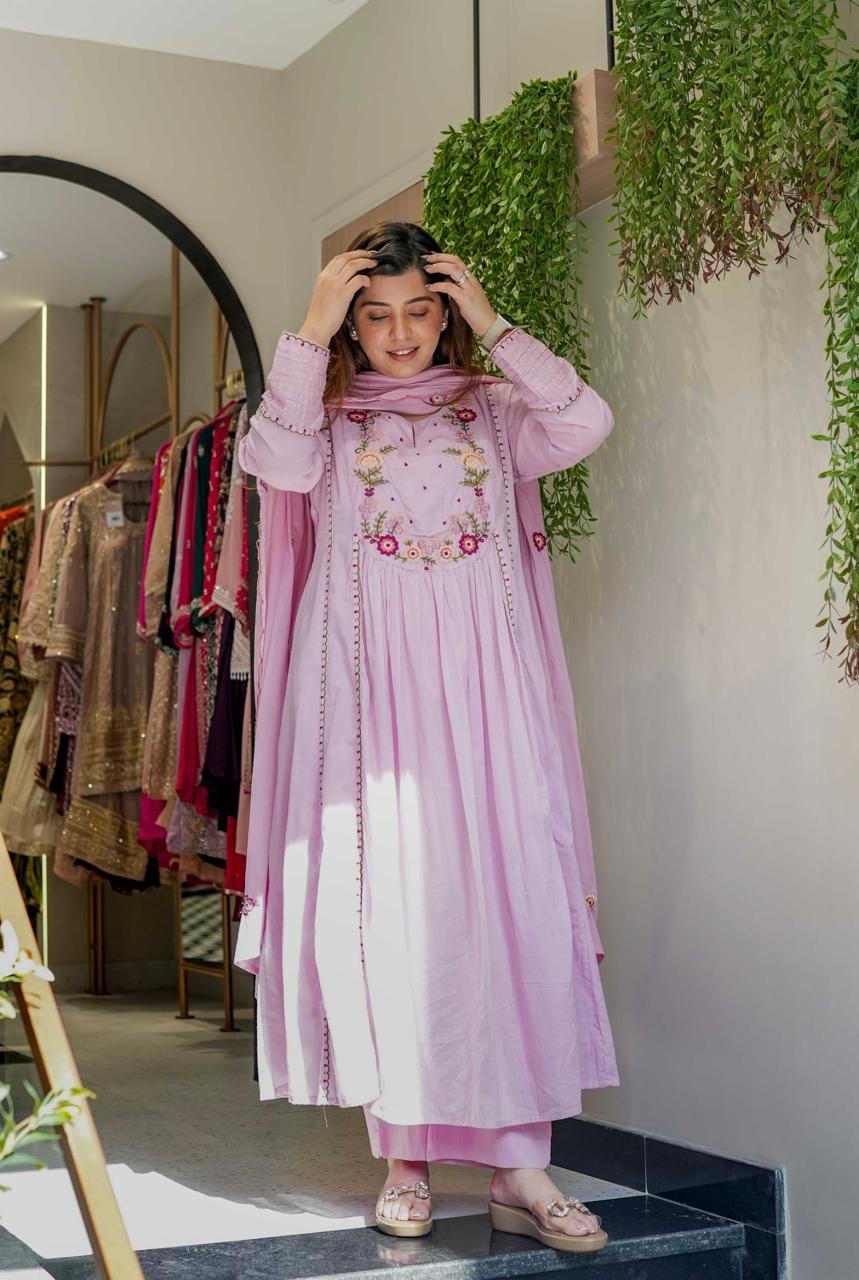 Blush Pink Embroidered Ethnic Kurta Set with Dupatta